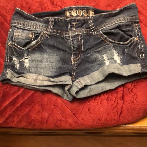 Shorts - Picture 6 of 8